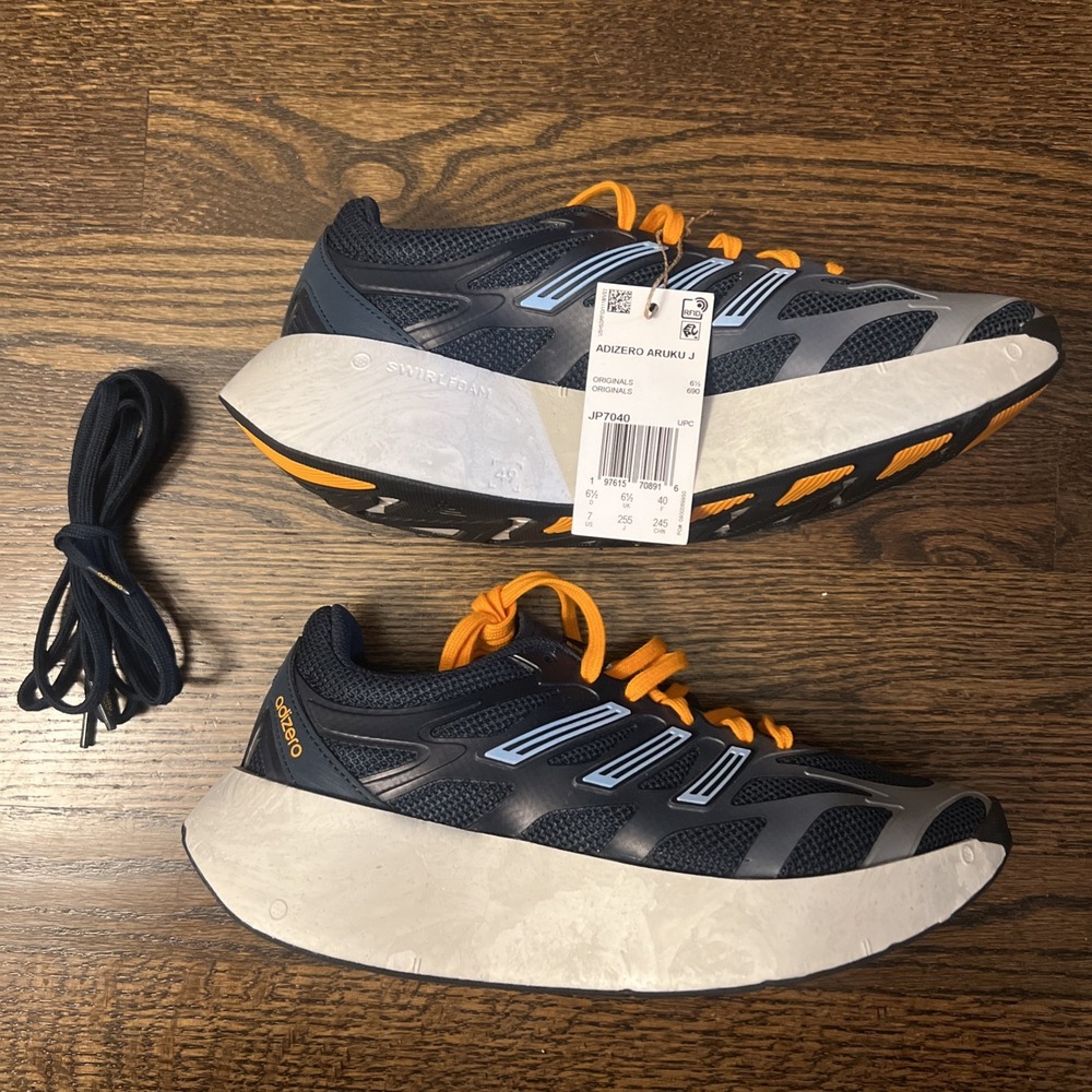 Adidas Adizero Aruku J Aurora Gray Running Shoes Size 7 JP7040 NEW
